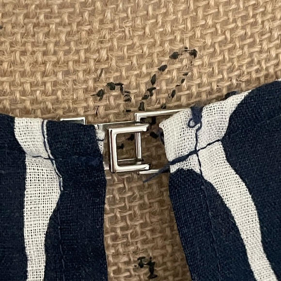 NWT. Christian Siriano Linen Blend Navy and Cream Patterned Women's Top, Sz L - Picture 5 of 11